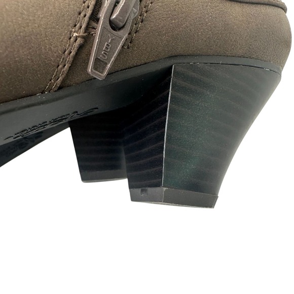 Lifestrides Brown Low-Heel Faux‎ Leather Ankle Boots W/ Zippers & Gold Accents - Picture 3 of 12